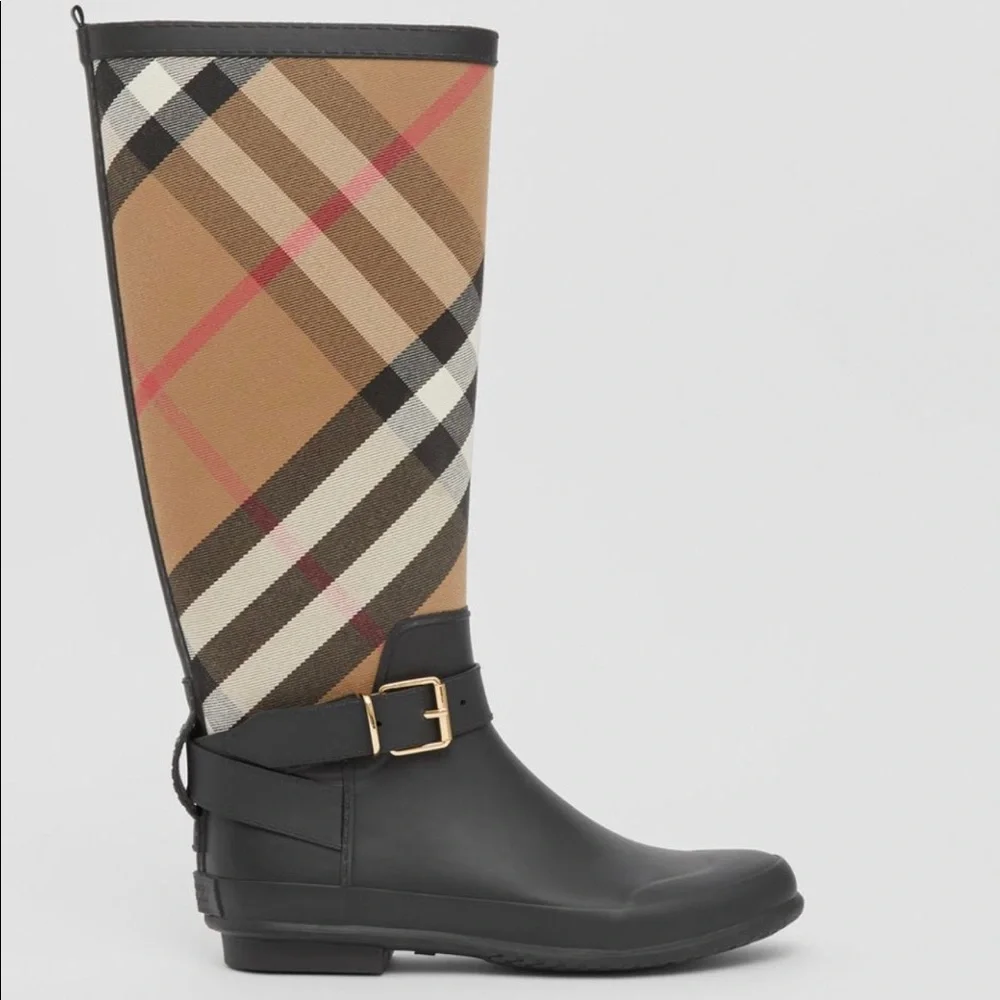 Burberry check rain boot (fits sizes 9-10) - Picture 10 of 13